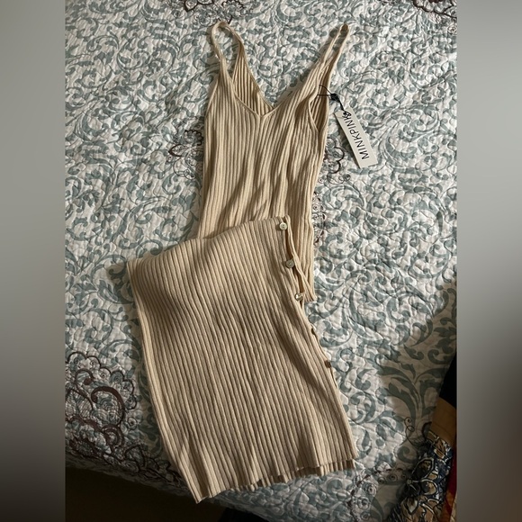 Beige Ribbed MINKPINK Maxi - Picture 3 of 3